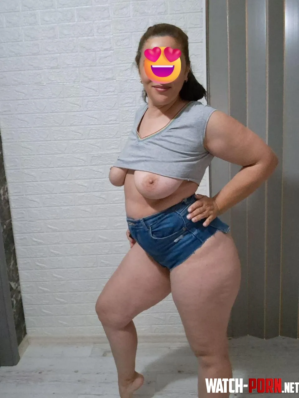 My pussy is hungry for your tongue. by JoMamus