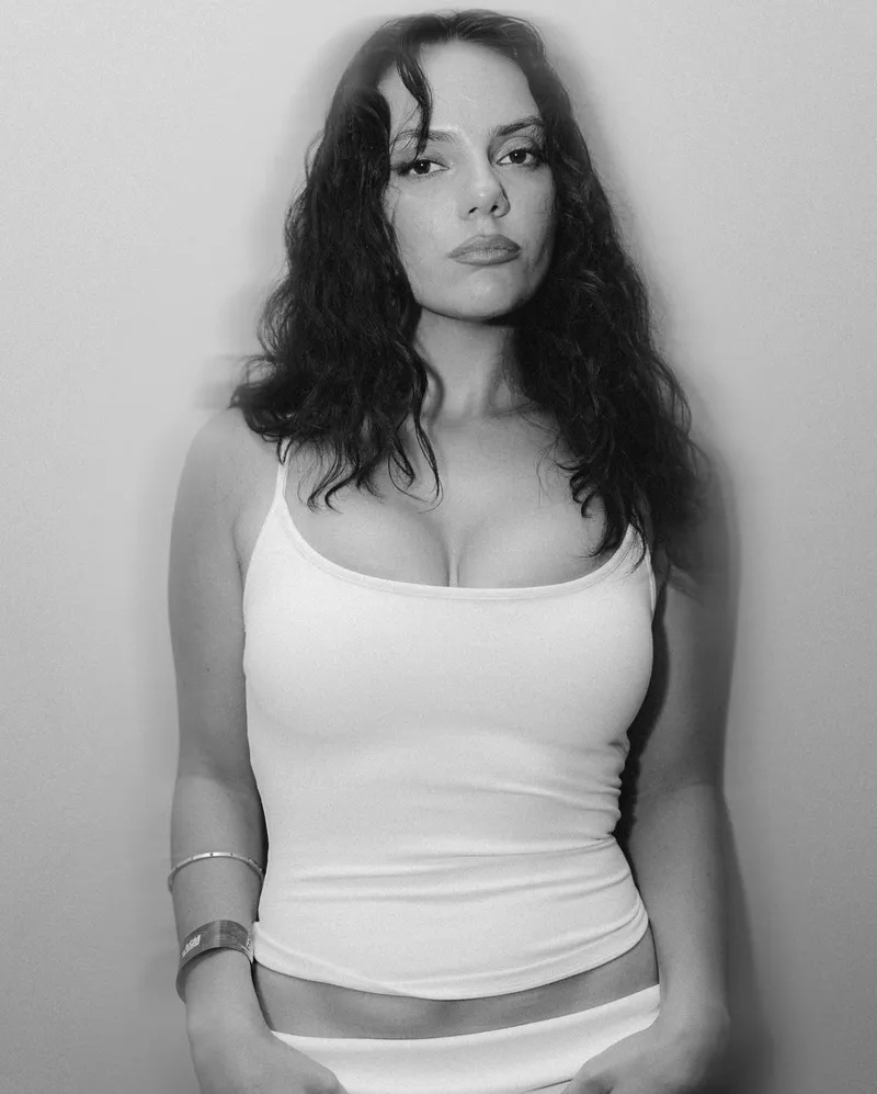 Thumbnail Entiremkk Explores the Enigmatic Dafne Keen - Discover More in the CelebsGW Category