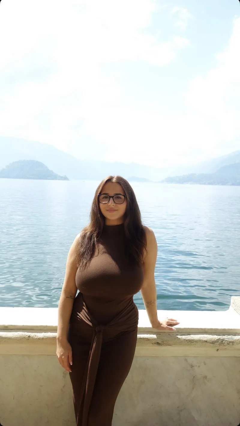 Thumbnail Revealing the Allure of Heaviness - 2busty2hide Article by Keynative415