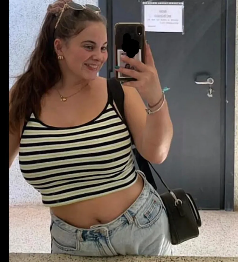 Thumbnail Embrace Your Busty Beauty with Free_Outcome6593