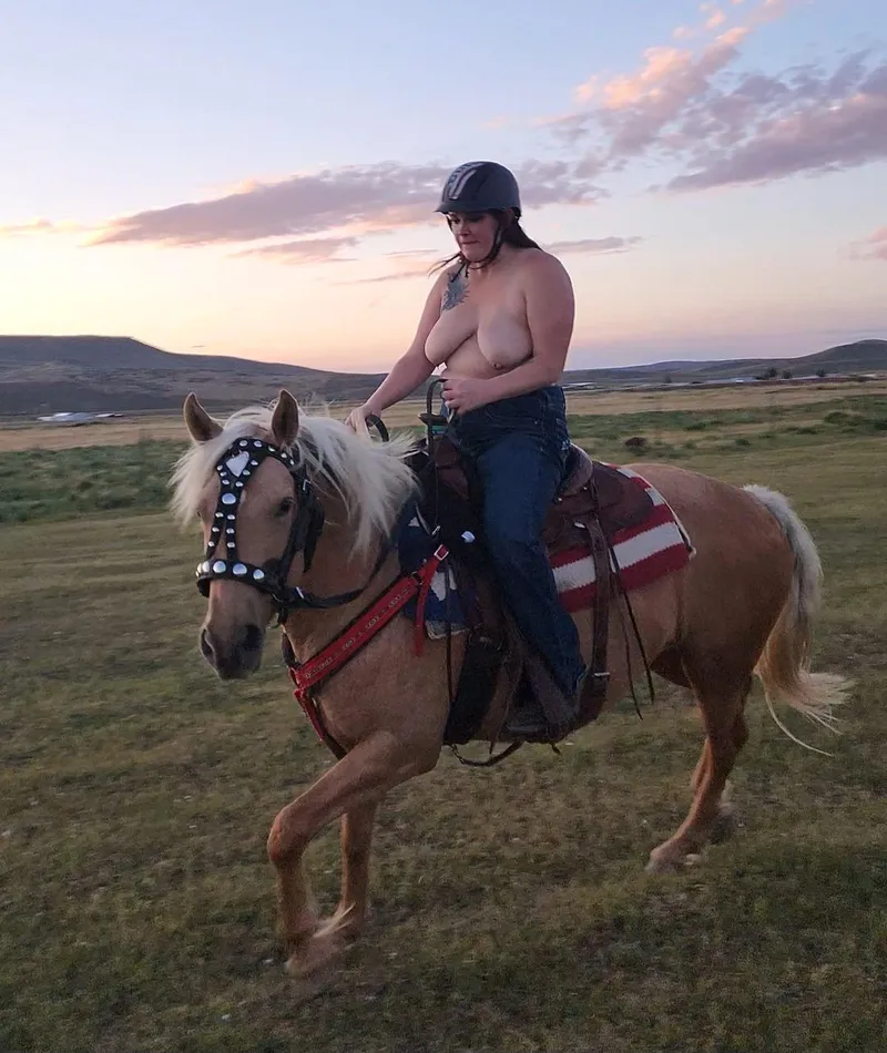 Thumbnail Experiencing a Wonderful Feeling in BBWnudists by Mundane-Value-7383