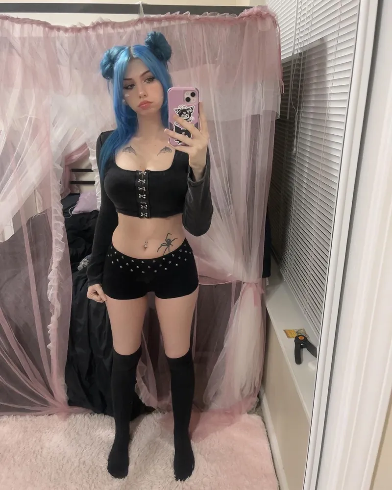 Thumbnail Exploring Neon Hair Styles with 2cutelilith