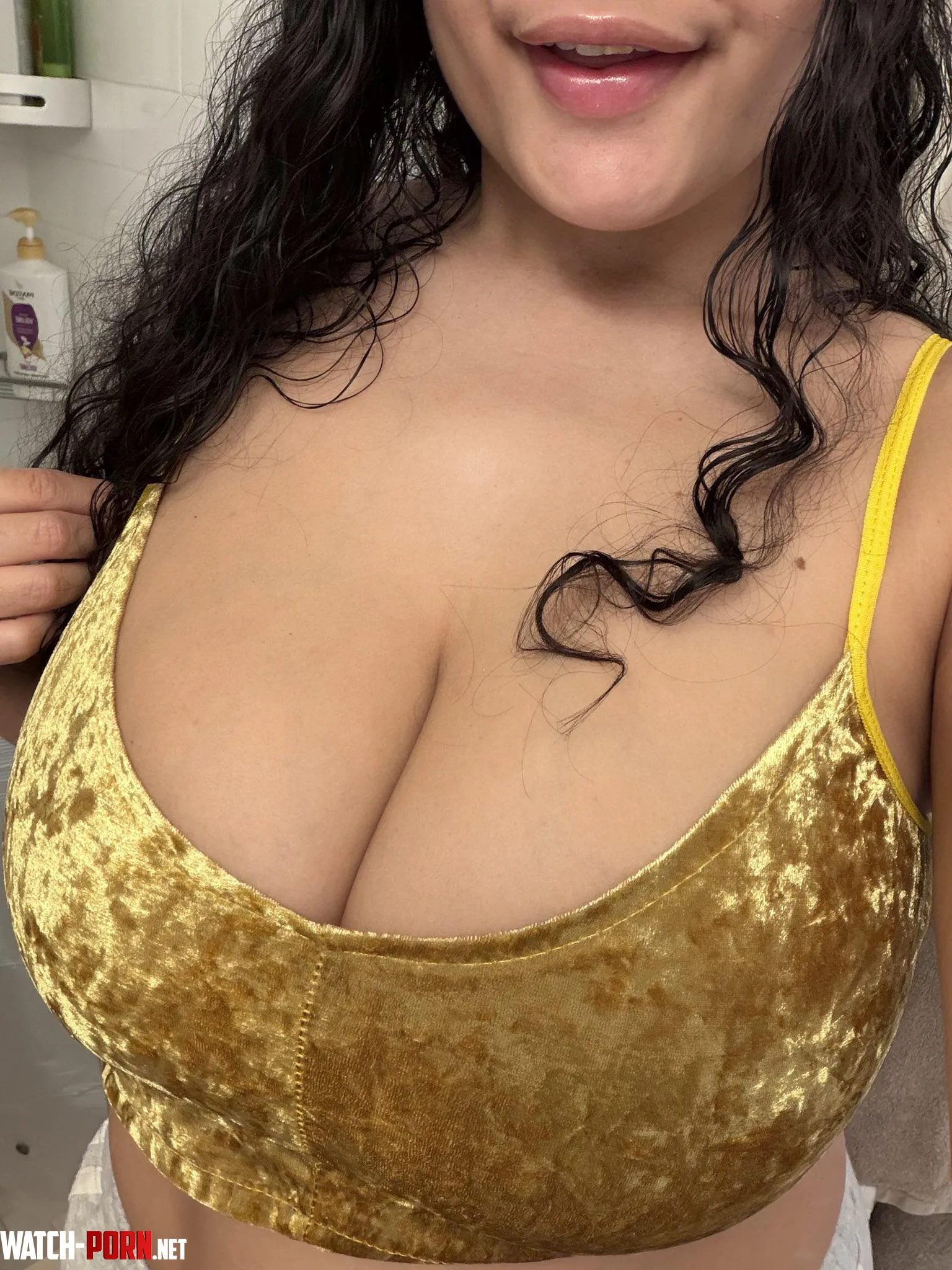 Cleavage looks good on big boobs by kammycumss