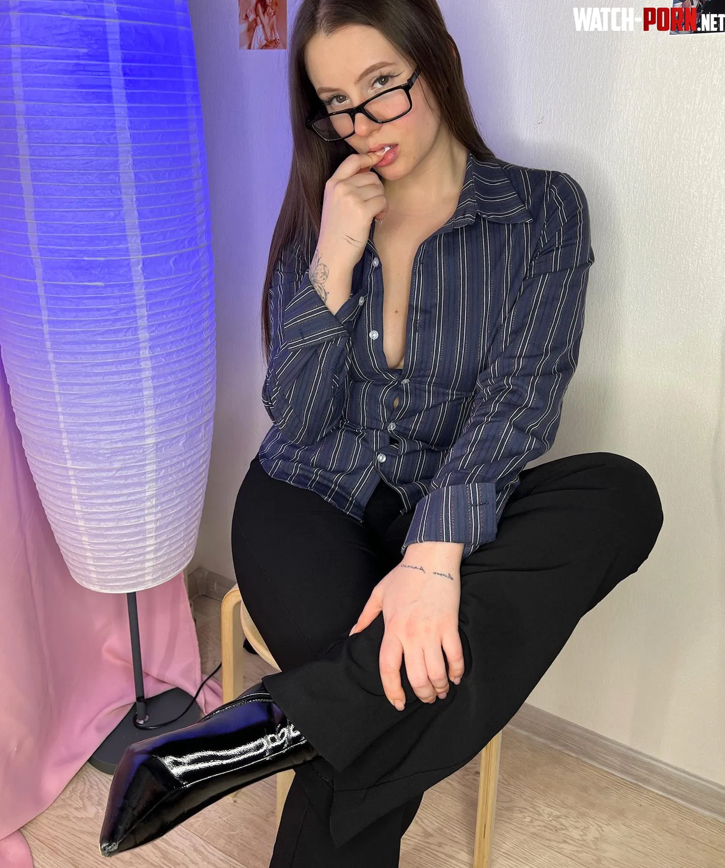 When you realize your desk is not the only thing getting a rise by Miafiore