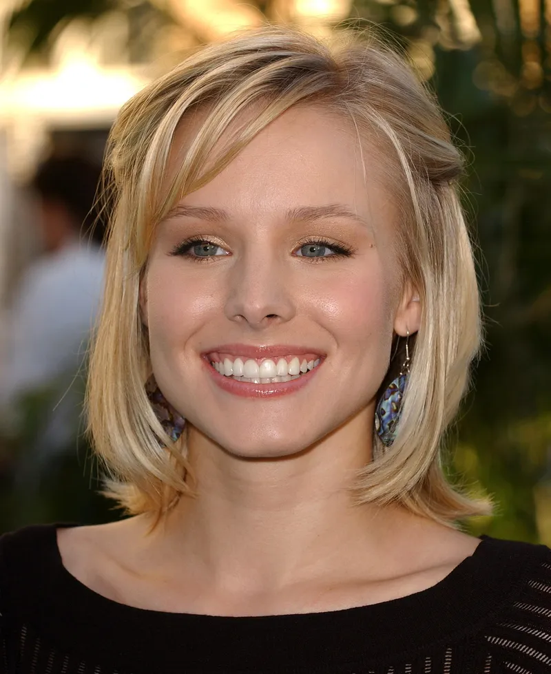 Thumbnail Kristen Bell: Written by CelebMaestro in PrettyGirls Category