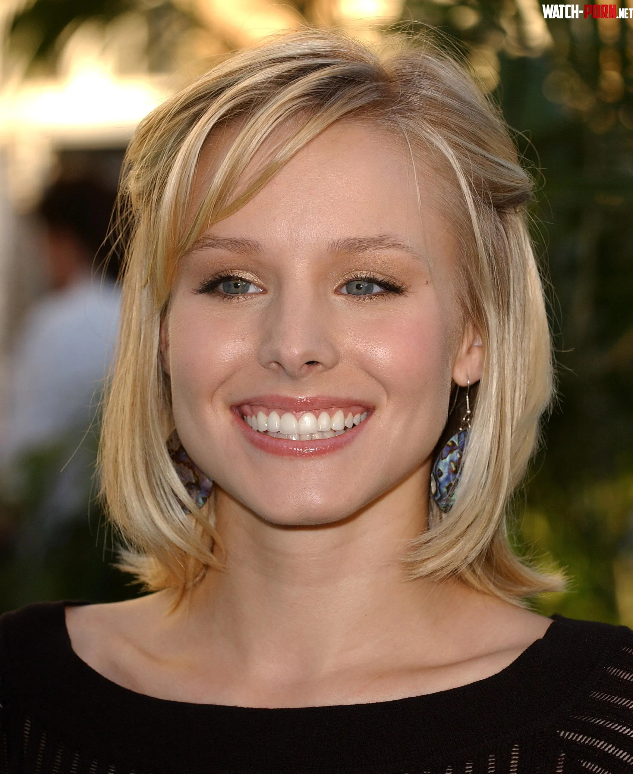 Kristen Bell by CelebMaestro