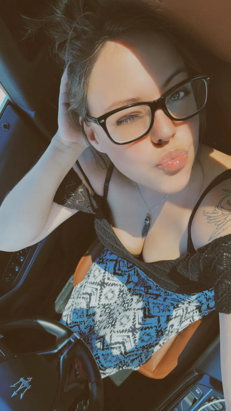 Thumbnail MILF Confidence: Unleashing the Sun | Yoga_Mom_32DD