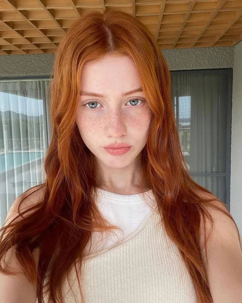 Thumbnail Admiring Anna Mukha: Redheaded Goddesses | macloco