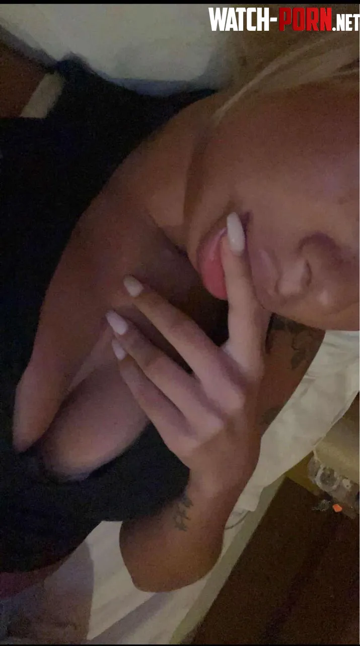 Känner att jag vill överraska någon här på reddit idag😘 by Stunning-Force-5600