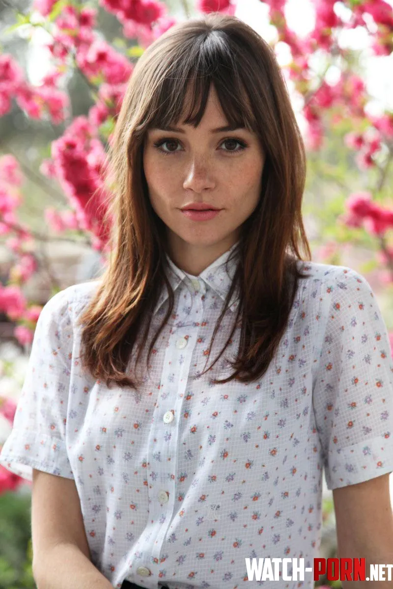 Jocelin Donahue by Top-Phrase-623