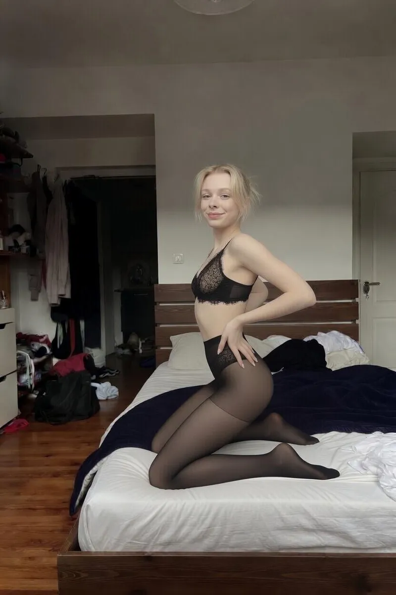 Thumbnail Striking a Pose: 'Do you like my pantyhose?' by VisualCauliflower783