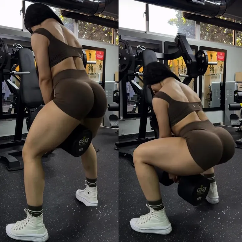 Thumbnail Discovering 'Liliana Almonte' through RedHopSnob's Lens | ThickFit