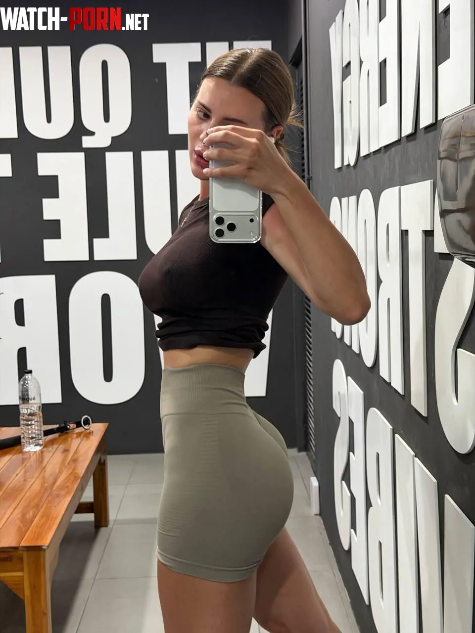 you’d definitely get distracted here by mikylustof