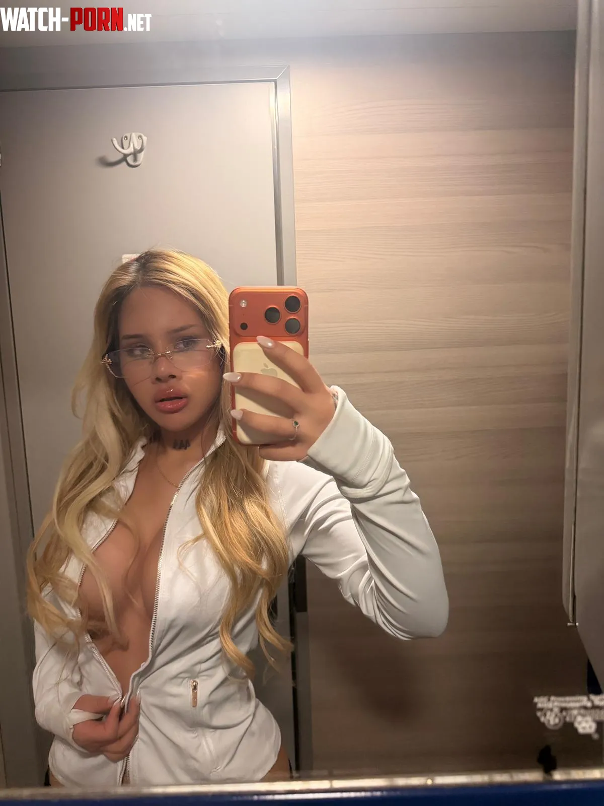 I don’t wear bras by V1ktoriaa_