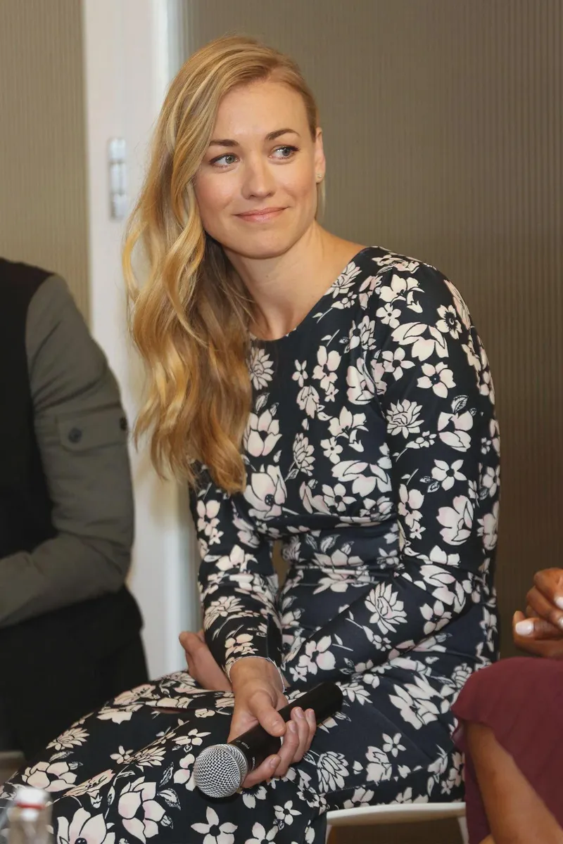 Thumbnail Yvonne Strahovski Celebrated by LolthCat2187 in PrettyGirls Category