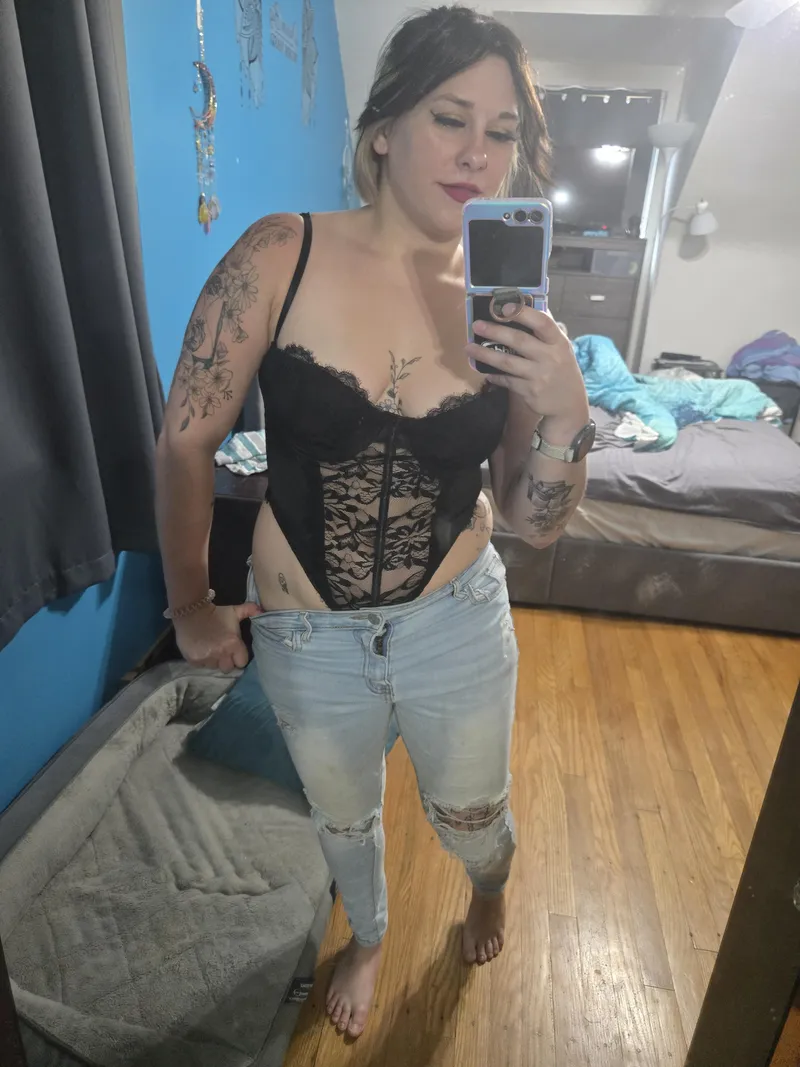 Thumbnail Selfie Game Strong: Mirror Selfie Moments by fitnesschicc