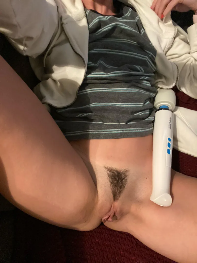 Thumbnail Getting to have some alone time after a long day by ctsharing