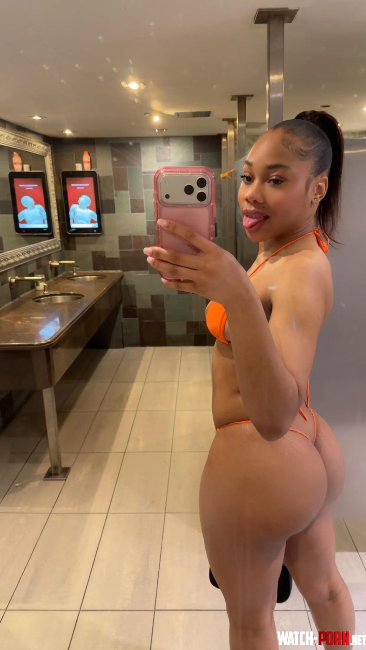 Nice body, filthy mind, even better from the back by stella_nextdoor