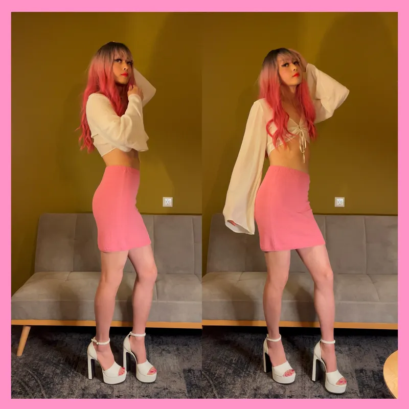 Thumbnail Intrigue and Playfulness: Milky_Lia's Inquisitive Encounter