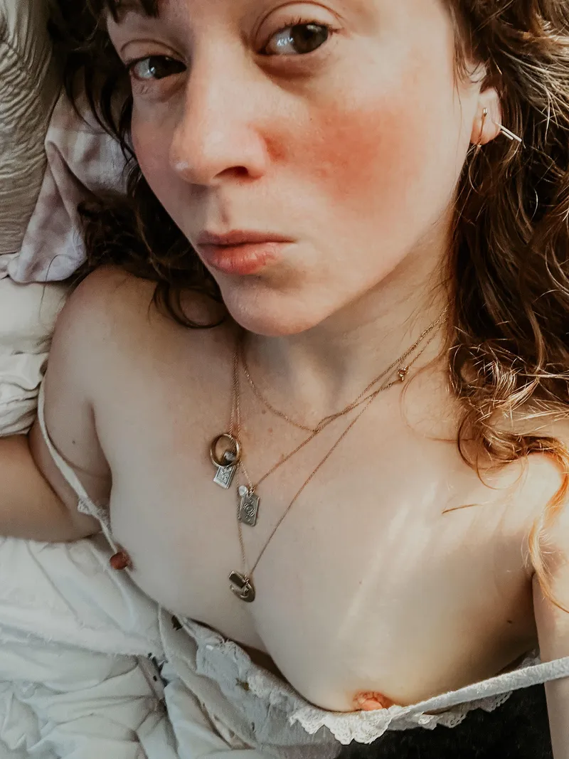 Thumbnail Morning Sun Reveals Freckled Beauty by babycatsarekittens