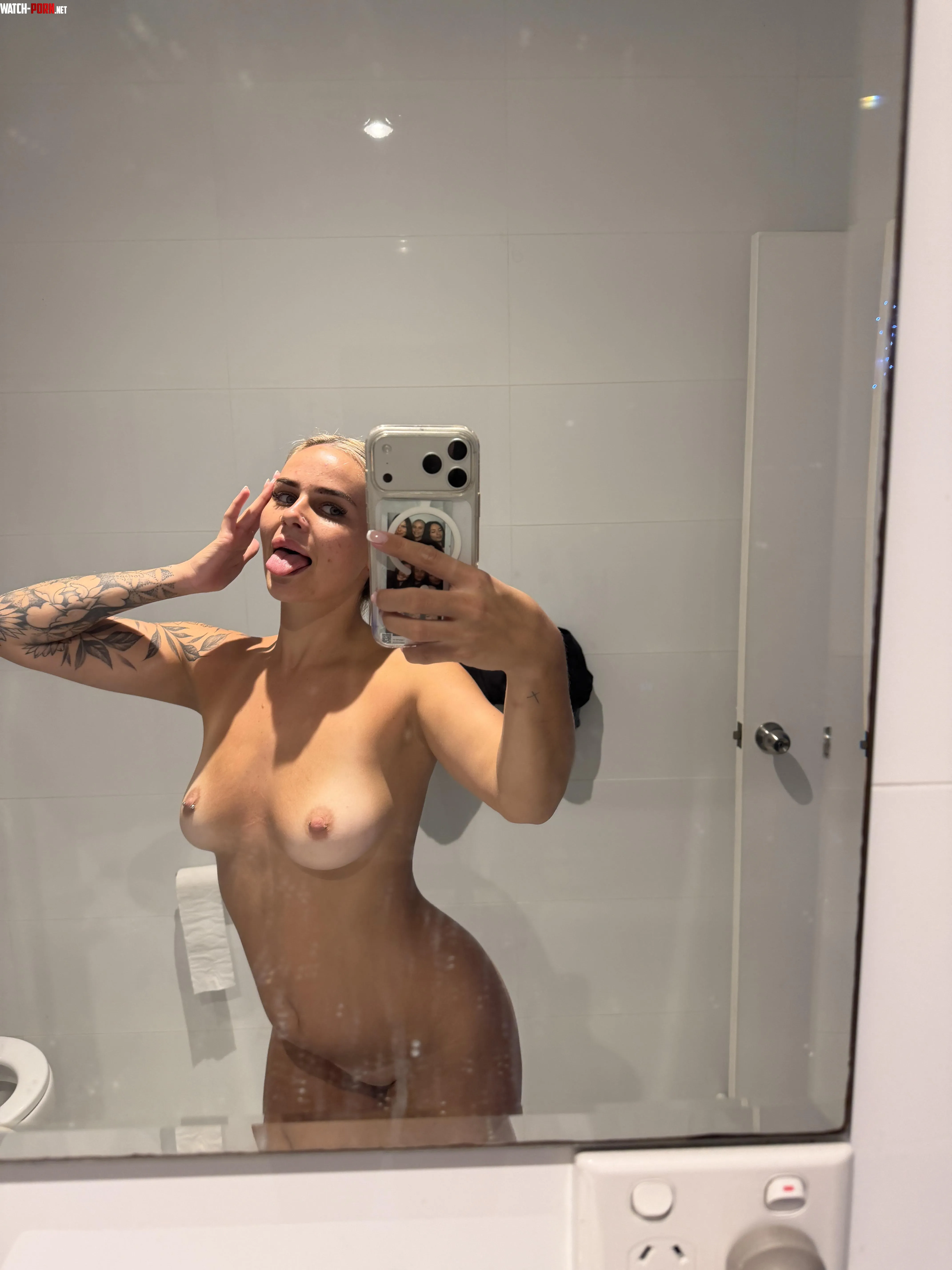 Hope you can handle this wild reflection view. by Ivytwilightt