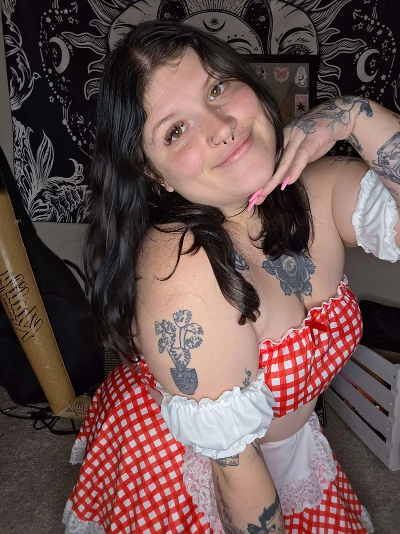 Thumbnail Meet Kitty on Insta @h3llokittybabyy by cannakweeen in InstagramHotties Category