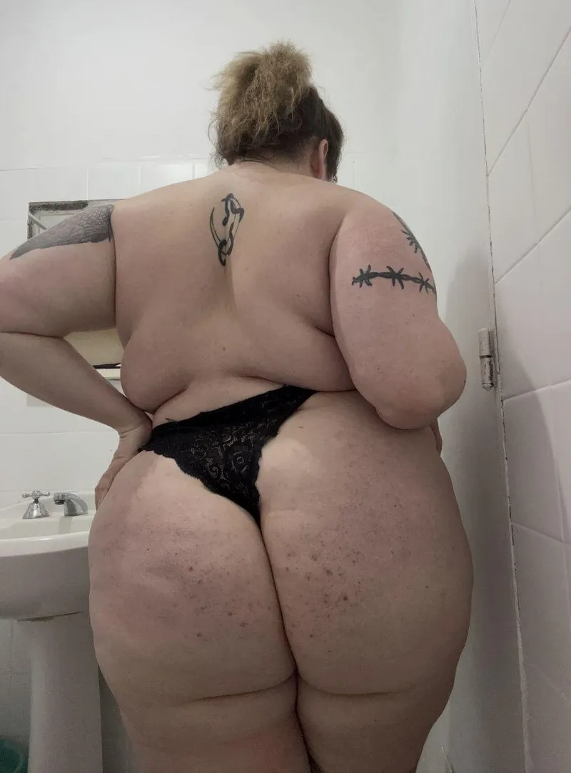 Thumbnail Soft Booty Temptations: StellaVibex's Invitation | AmazingCurves