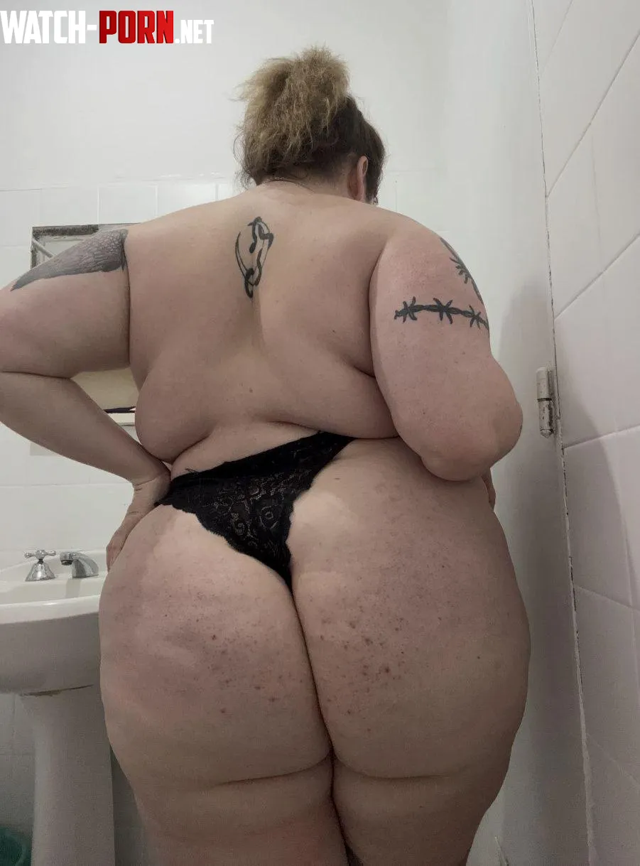 You could totally use my soft booty as your pillow by StellaVibex