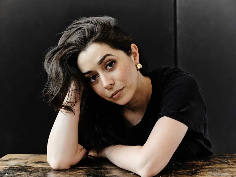 Thumbnail DuaLipasTrophyHsband Celebrates Cristin Milioti's Elegance | PrettyGirls