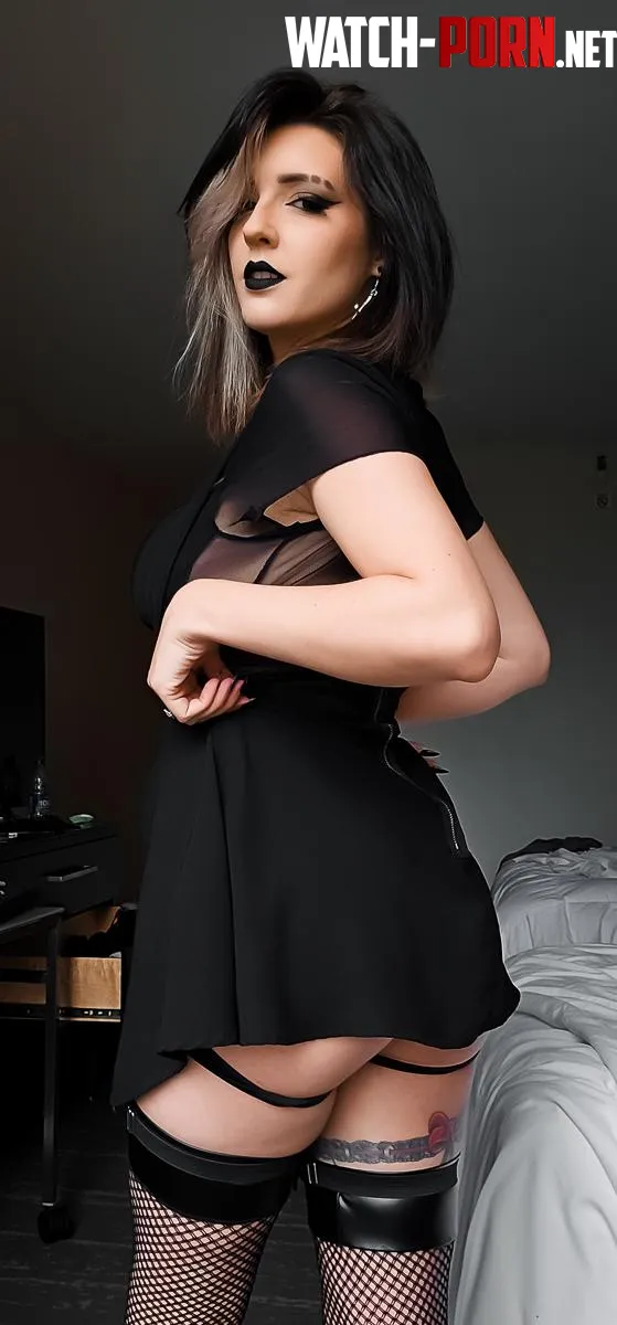 Kneel before mommy 🖤 by MsJuliRaeOffical