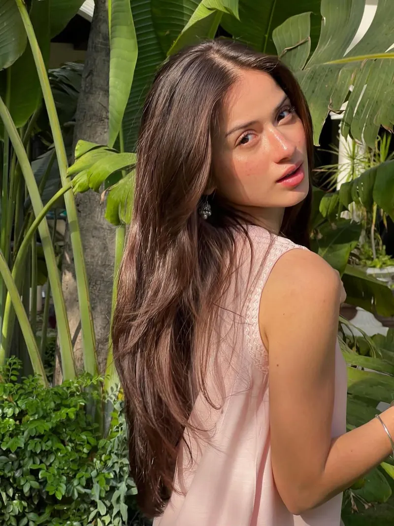 Thumbnail Aena K: A Beauty to Behold | Author: James007BondUK | PrettyGirls