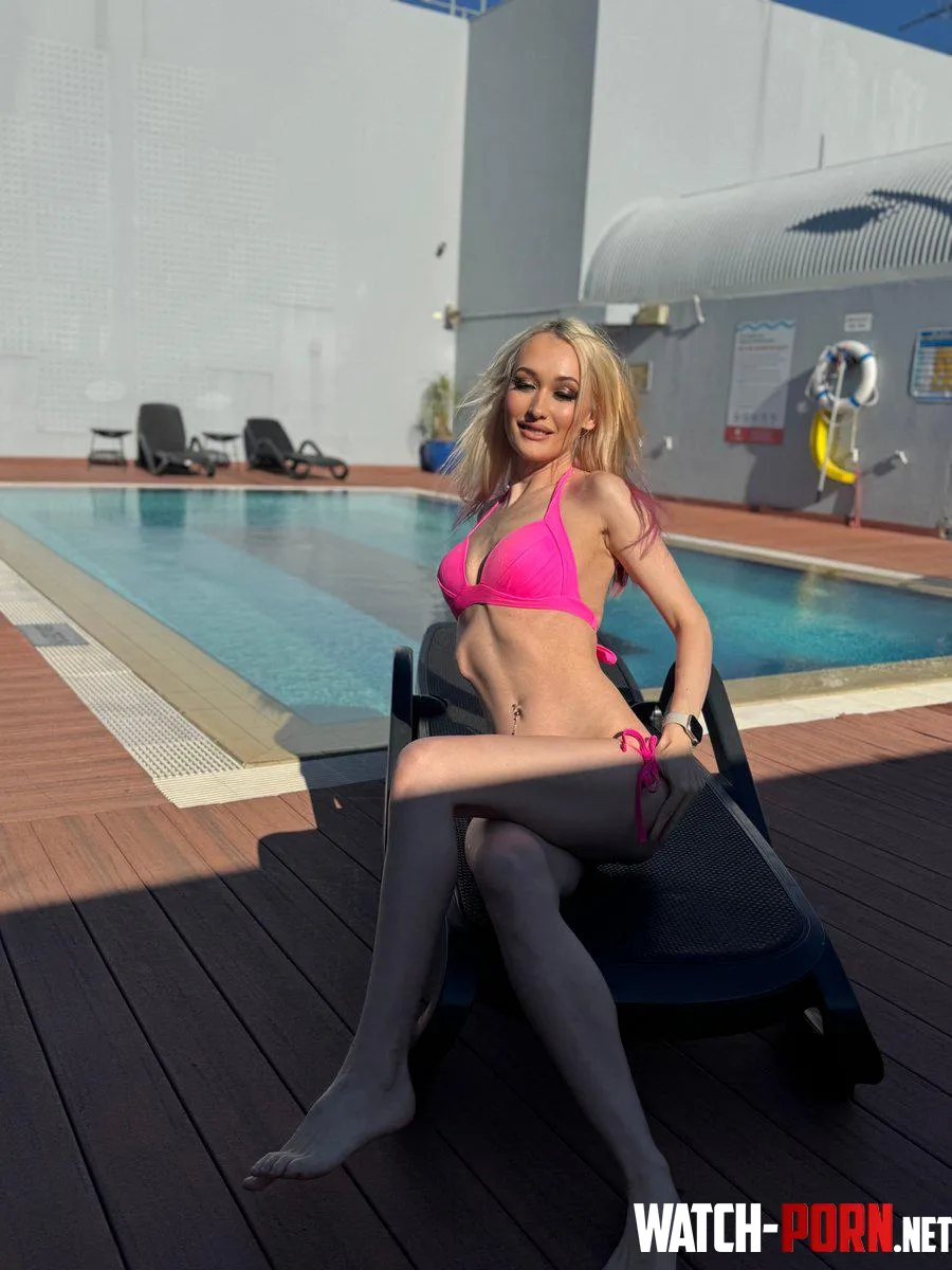 Loving my pink bikini @its.darthlacey by Laceydiamondxo