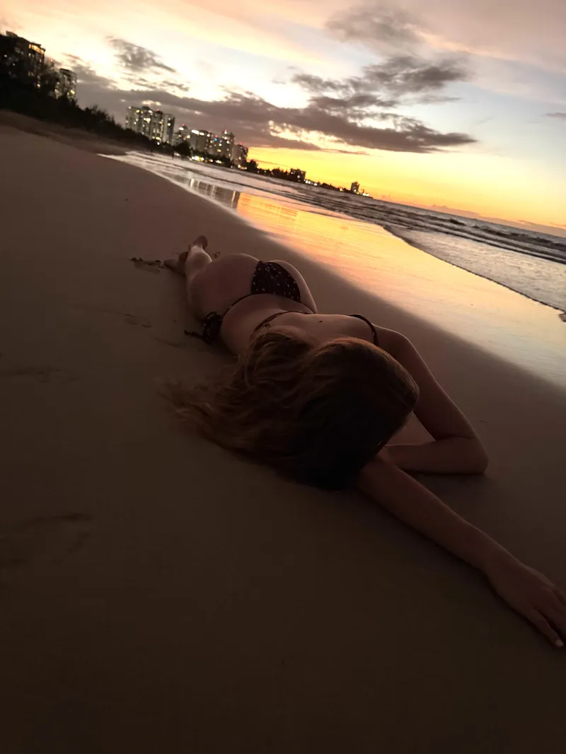 Thumbnail Longing for the Beach: Dive Into Bikini Fashion with missssreed