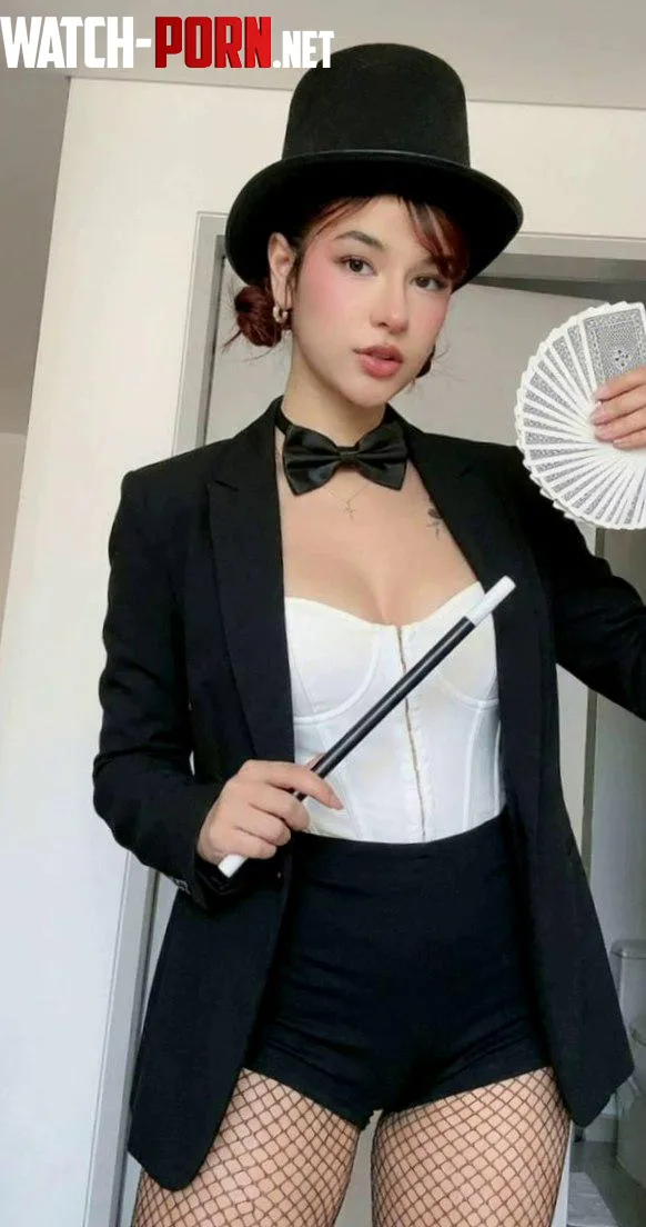 my own version of zatanna cosplay (luna) by evildollxx