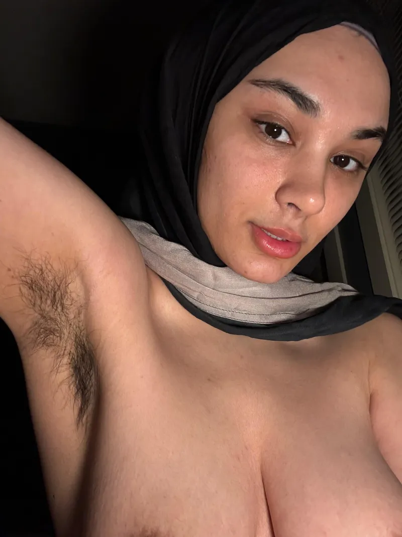 Thumbnail Aromatic Armpit Delights: Dive into Saharbbyy's World