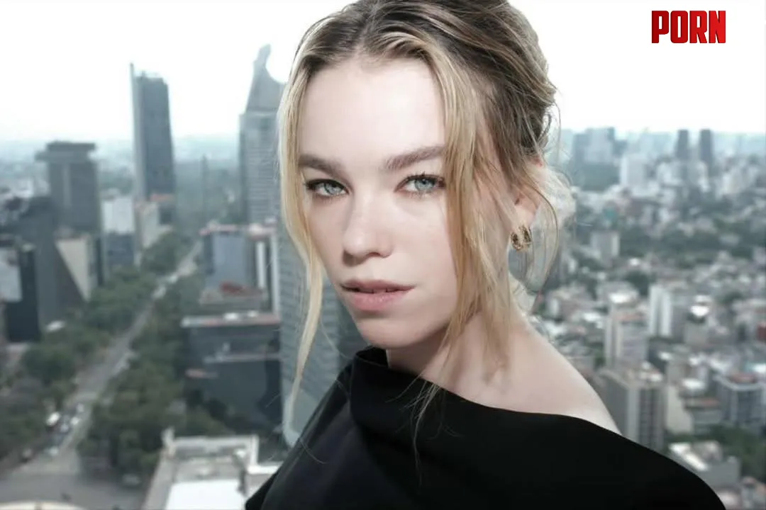 Milly Alcock by KG101411