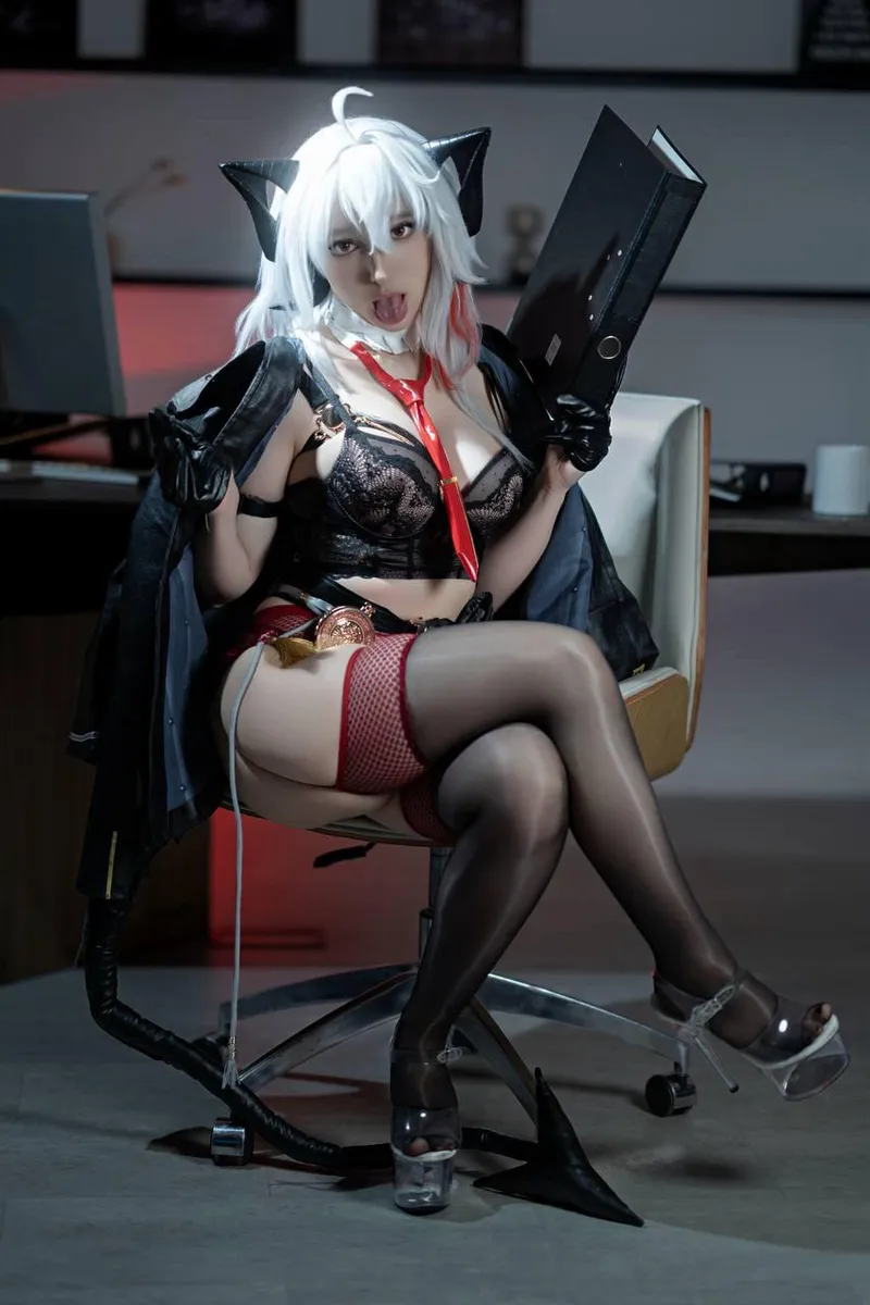 Thumbnail Step into the Enchanting World of Zani from WuWa