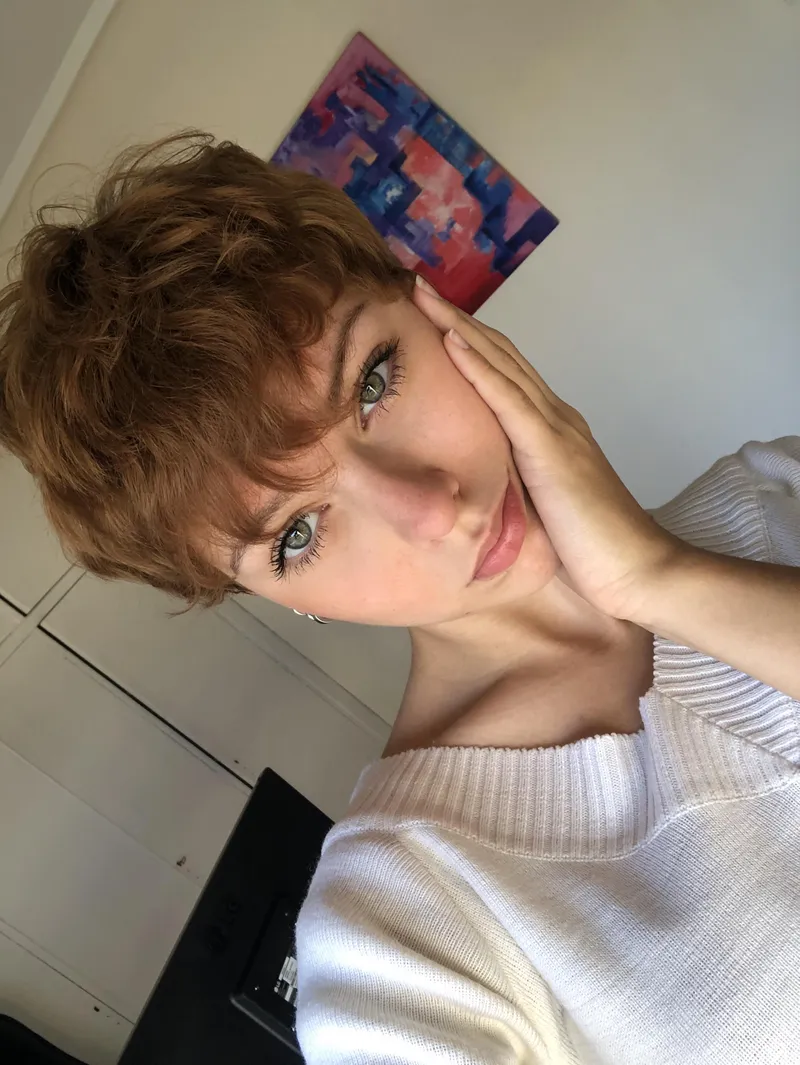 Thumbnail Attractive Appeal: lasuperchava's Alluring Charm