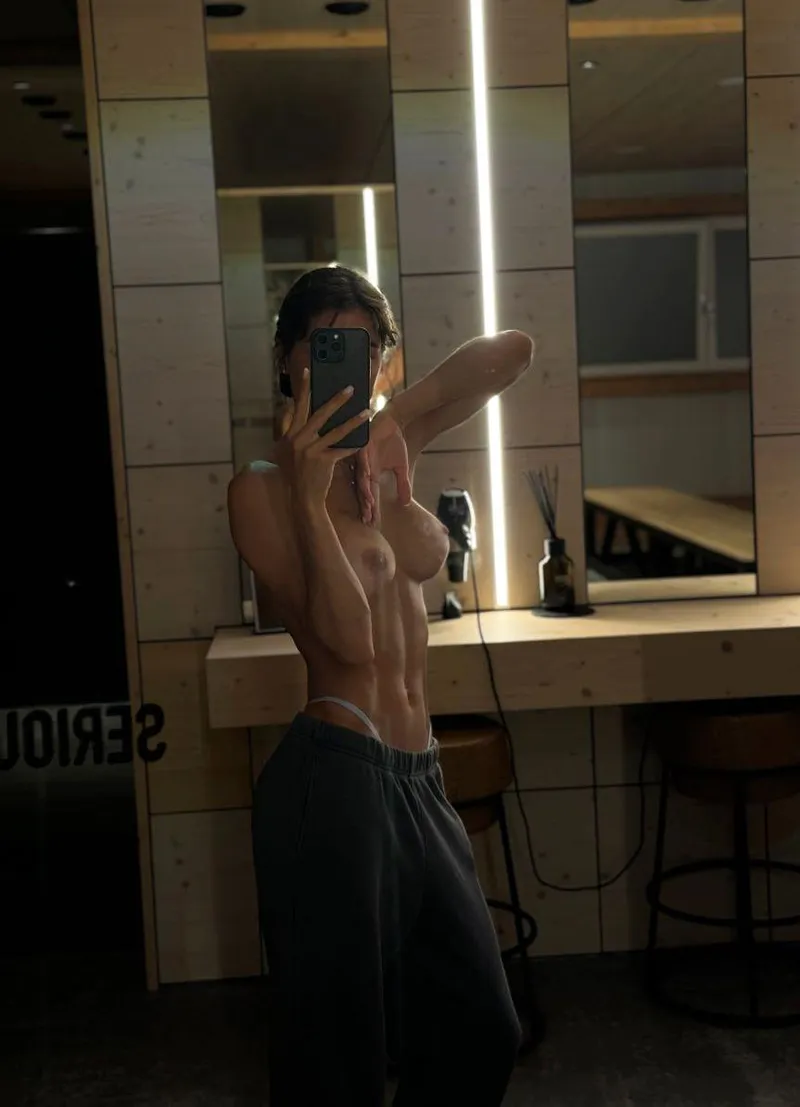 Thumbnail Asserting Dominance: Can a Muscled Babe Take Charge? | blondecutie1234 |