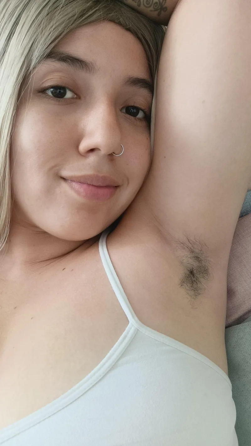 Thumbnail Embracing My Wild Hair: Natashapinkk's Liberated Journey