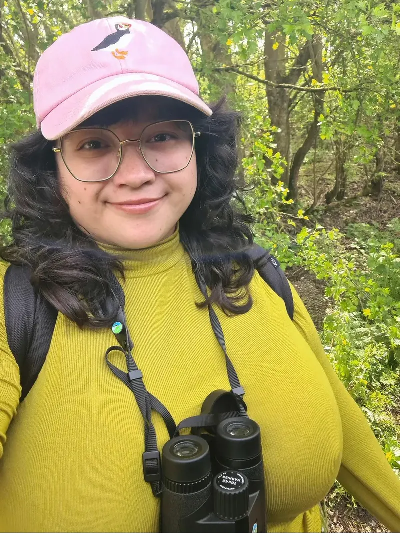 Thumbnail Discover the Beauty of Birdwatching with doner22 | 2busty2hide