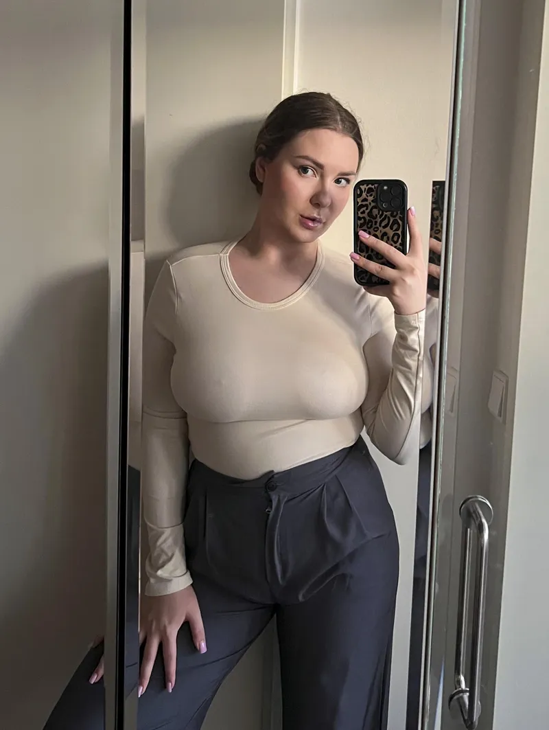 Thumbnail Cute Coffee Date Ready: sneezymacaron's Playful Question