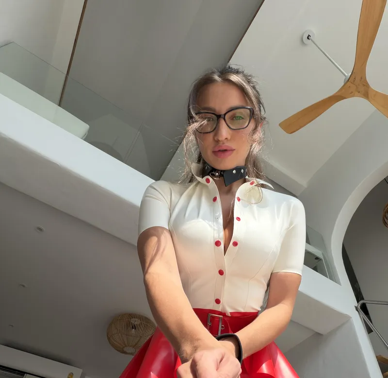 Thumbnail kissyy_face Seeks an Obedient Skinny Girl | collared Dynamics