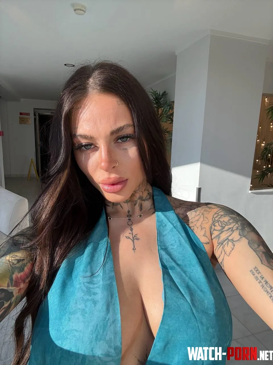 I am not thin but I like to look classy by Missymaccx