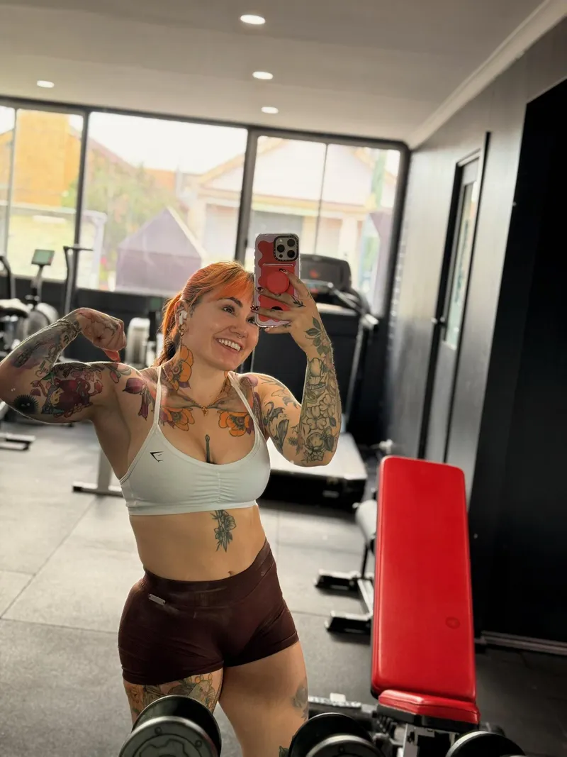 Thumbnail power_midget Balances Workout and Dessert for ThickFit Success