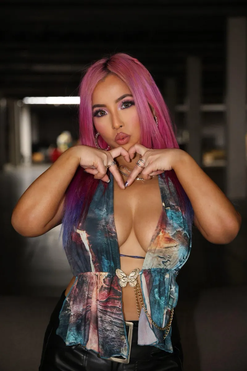 Thumbnail Admiring Beauty: Lustfulfan's Mina Shirakawa Tale in WrestleFap