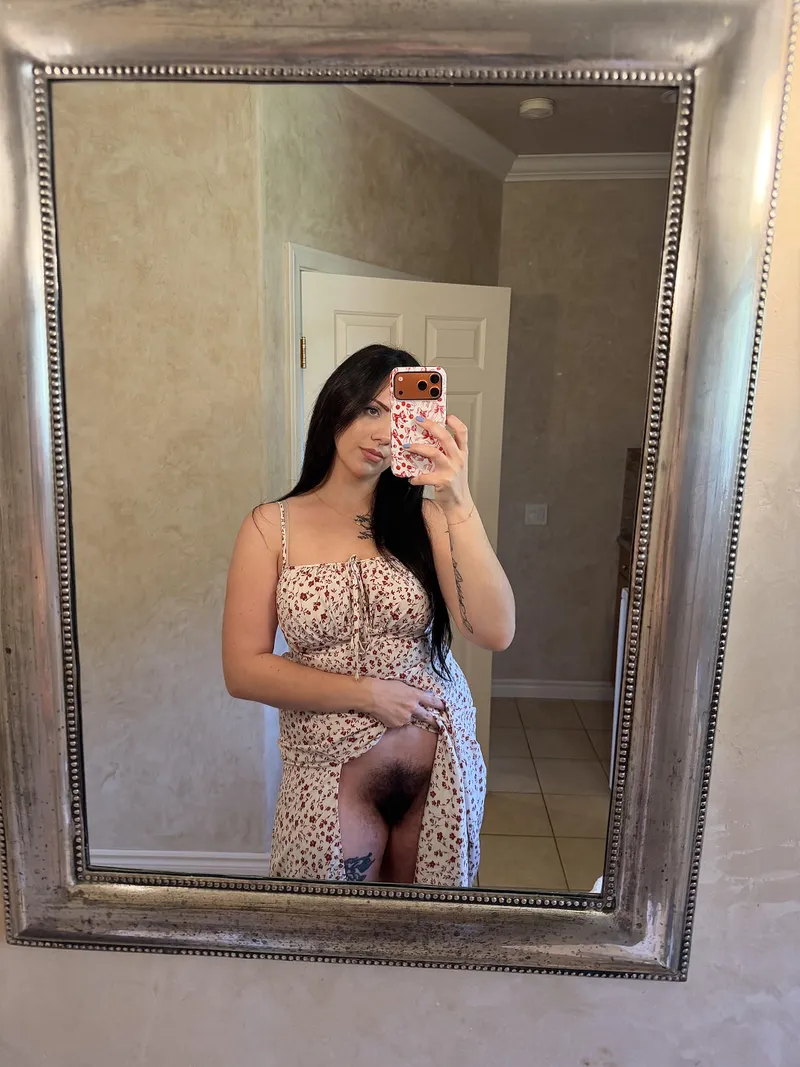 Thumbnail Spy on a Thick Bush in This HairyPussy Delight