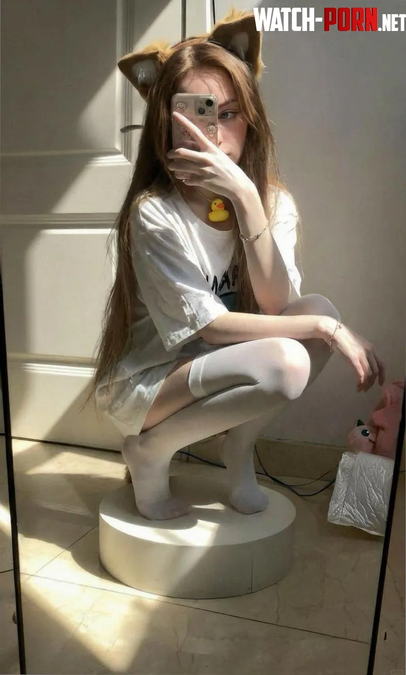 who would dare to tame an innocent kitten? by xsnugglyydream