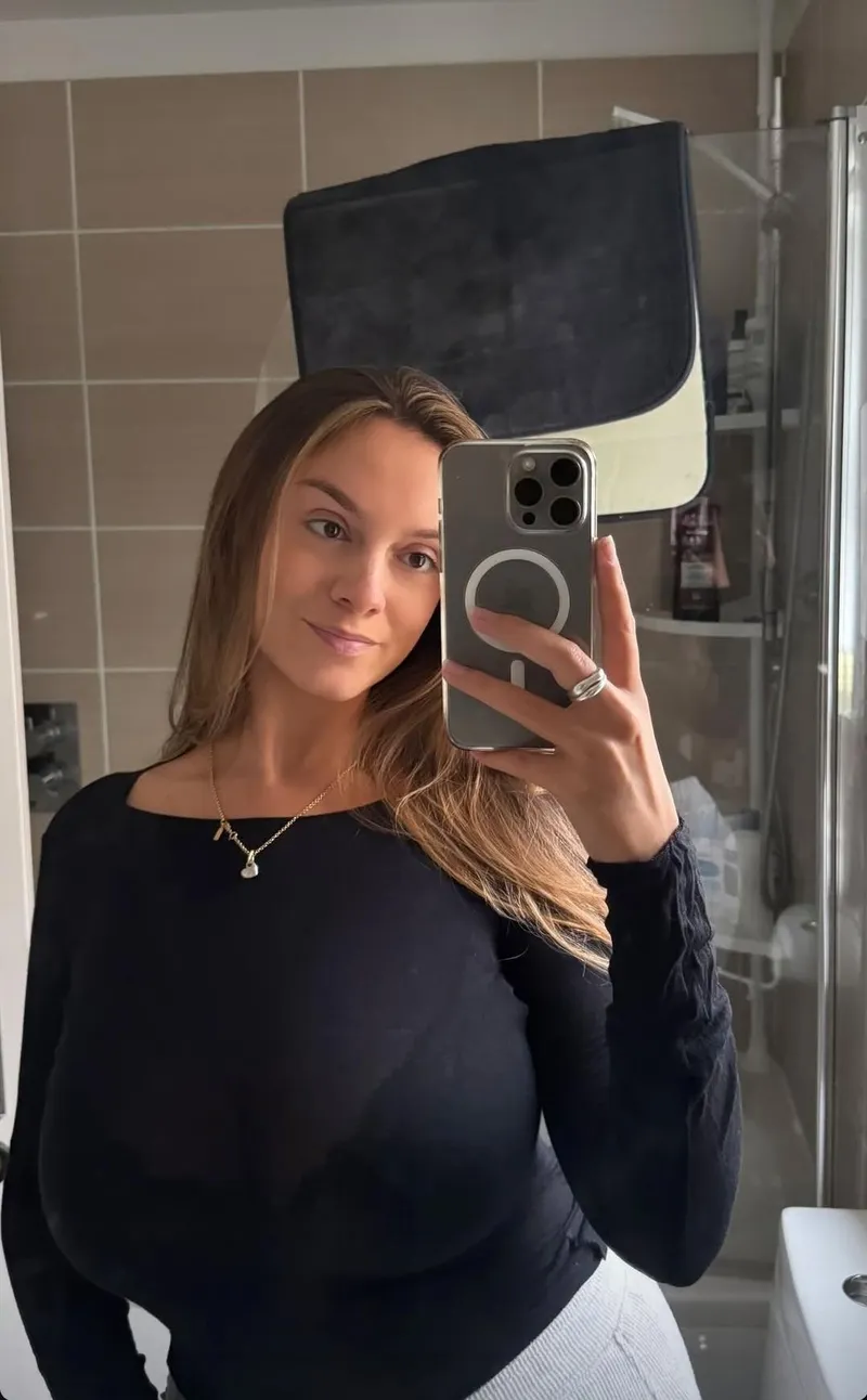 Thumbnail First Impressions: Love at First Swipe Beauty by royalblue1992