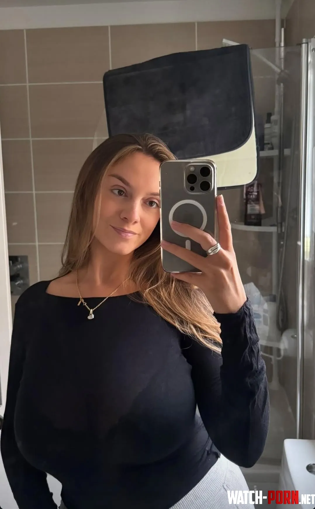 Love at first swipe. She's just wow by royalblue1992